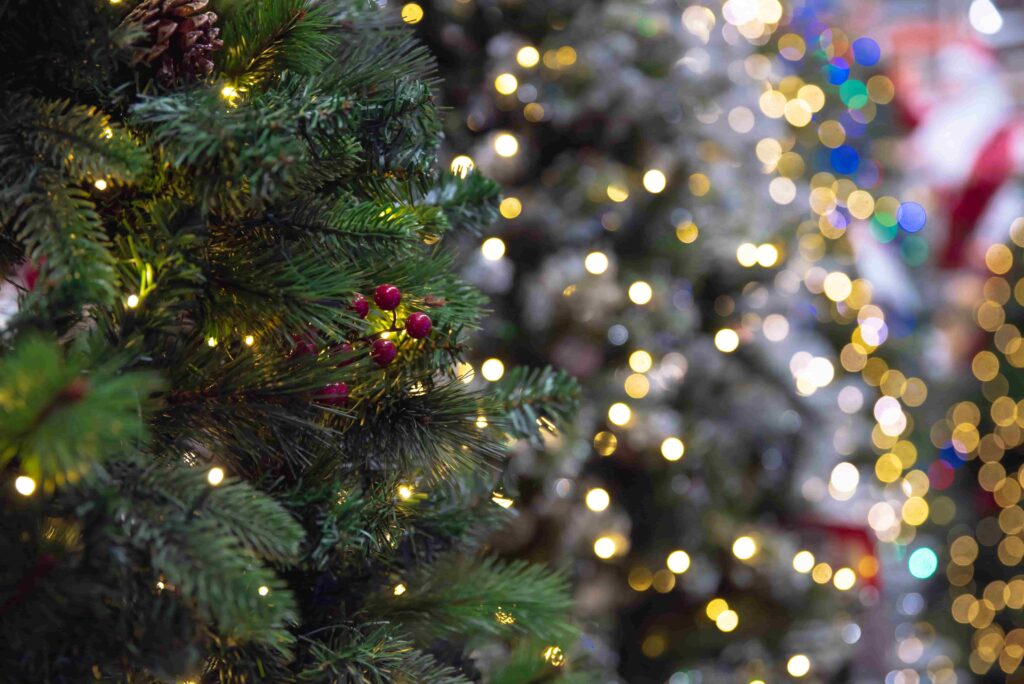 how to choose artificial Christmas tree Malaysia
